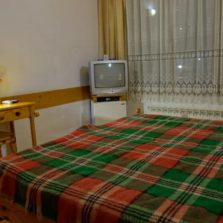 Айвън بيت ضيافة تشبيلار