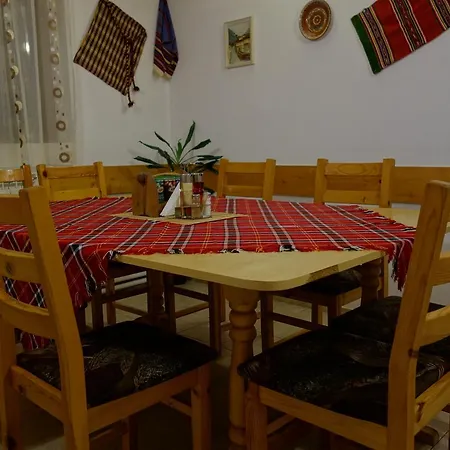 بيت ضيافة Айвън تشبيلار