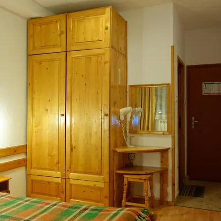 Айвън 3*